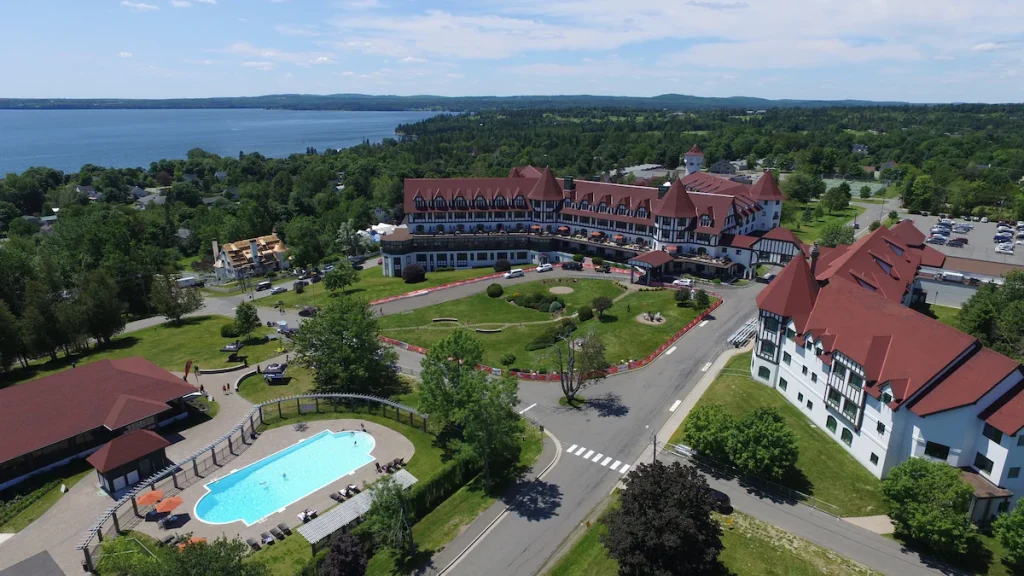 The Algonquin Resort St. Andrews by-the-Sea w historycznym nadmorskim otoczeniu