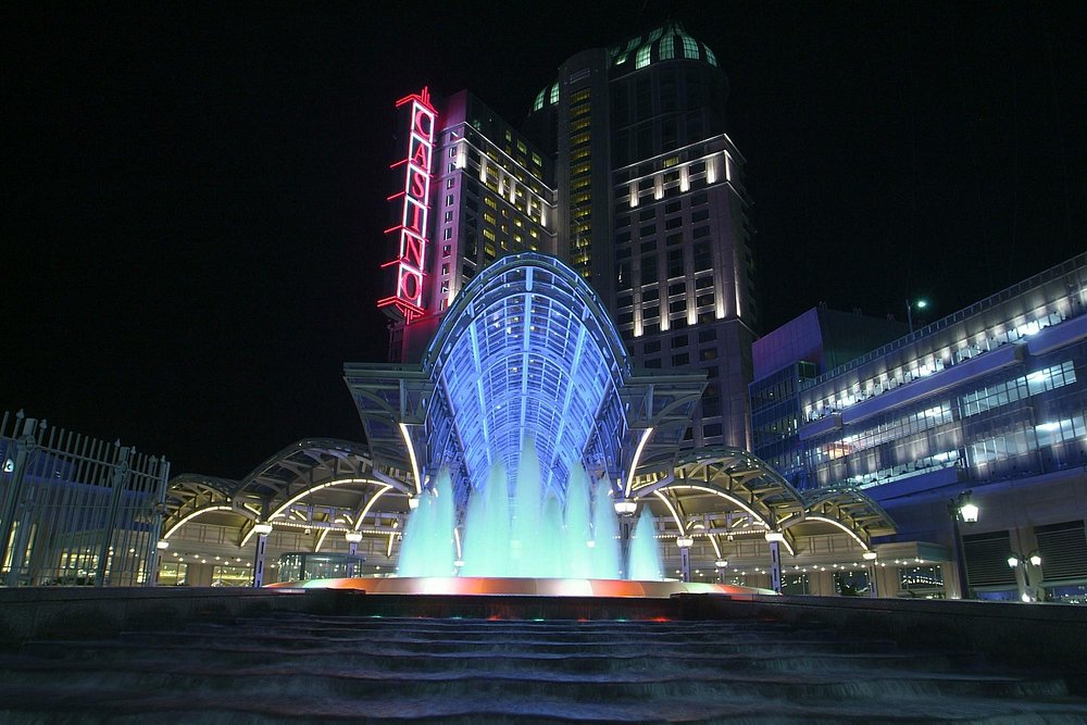 Fallsview Resort Hotel z widokiem na Niagara Falls
